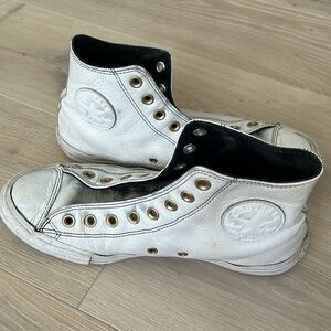 Converse Leather All Stars size men’s 8.5 or women’s 10.5